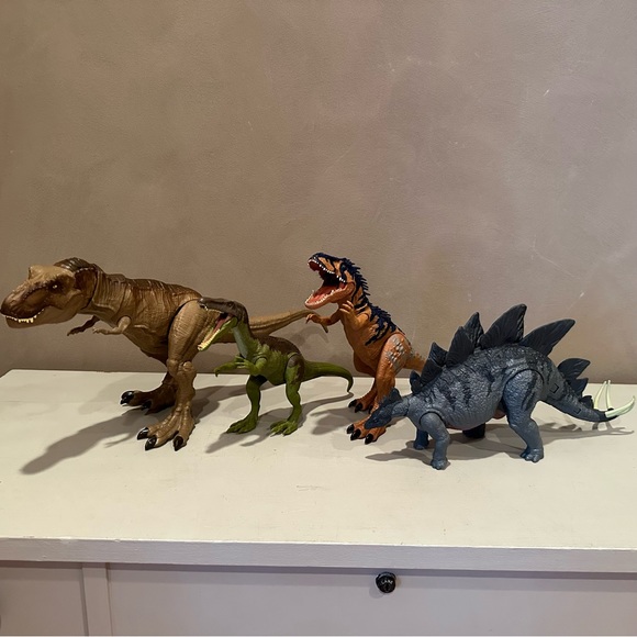 Jurassic World Dinosaur Lot of 4 Moveable - Picture 1 of 7